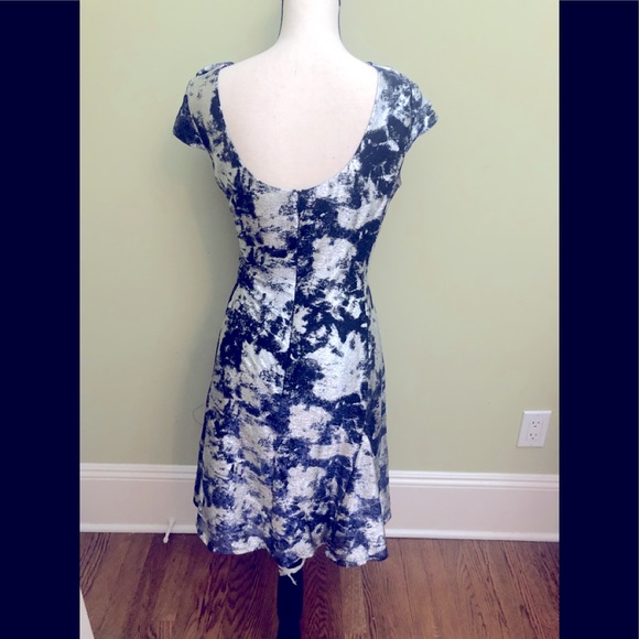 Excellent used condition Worn once   by TAHARI - Picture 2 of 4